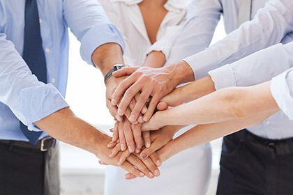 team-hands Salesforce consultants